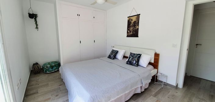 Image No.25-2 Bed Villa for sale