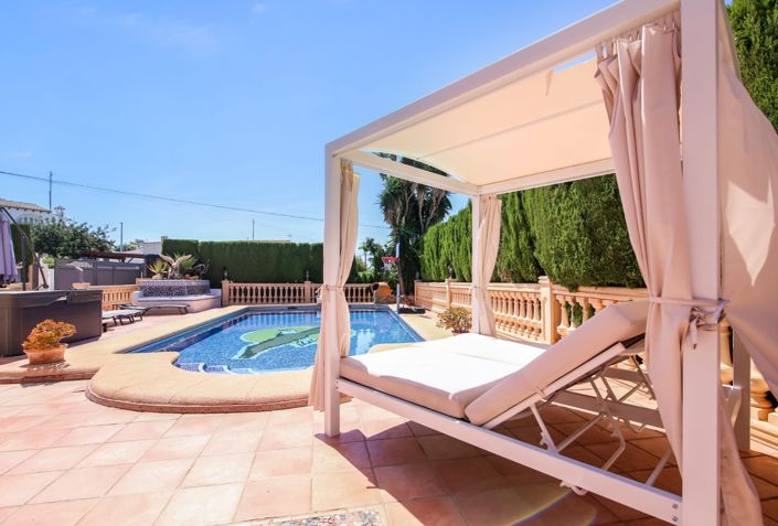 Image No.1-5 Bed Villa for sale