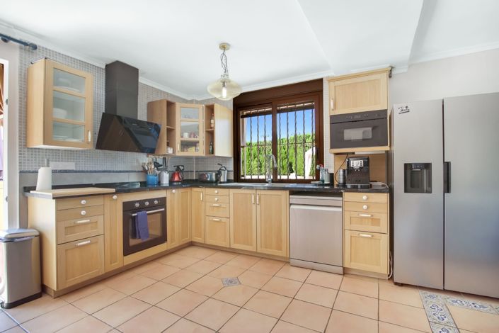 Image No.9-5 Bed Villa for sale