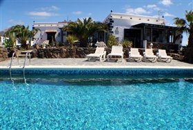 Image No.0-Propriété de 5 chambres à vendre à Puerto Calero