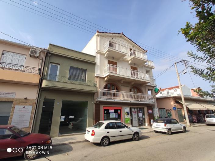 Image No.3-Propriété de 4 chambres à vendre à Argostoli