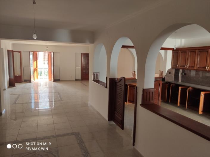 Image No.9-Propriété de 4 chambres à vendre à Argostoli