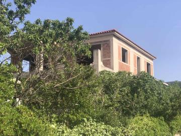 2 Bed Maisonette for sale