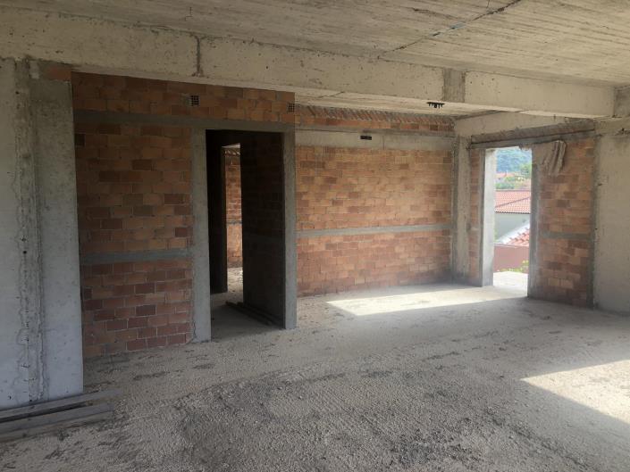 Image No.12-2 Bed Maisonette for sale