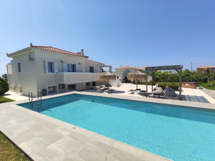 Image No.1-6 Bed Villa for sale
