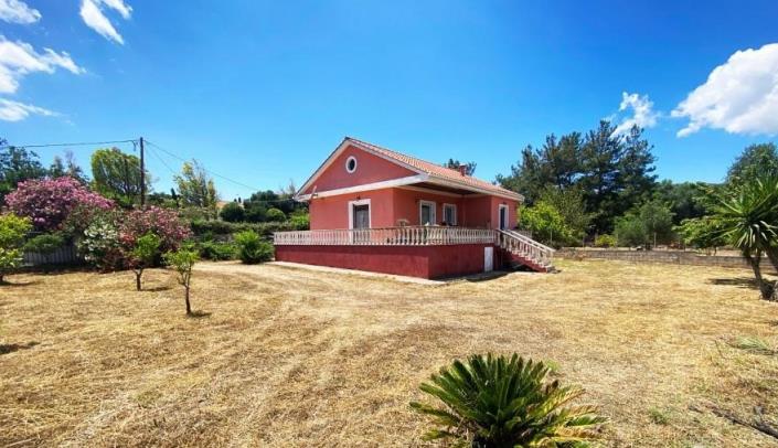 Image No.1-Villa / Détaché de 2 chambres à vendre à Keramies