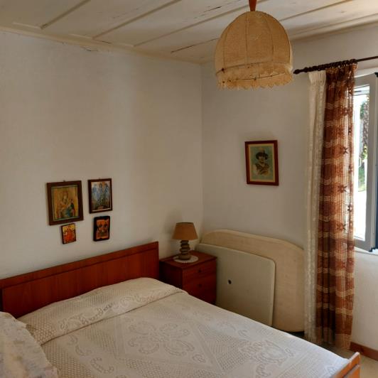 Image No.8-2 Bed House for sale