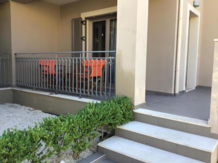 Image No.8-1 Bed Flat for sale