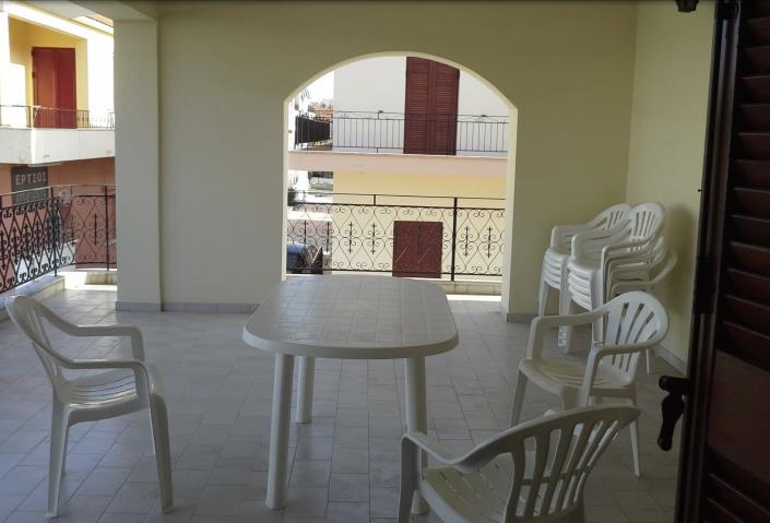 Image No.8-3 Bed Maisonette for sale