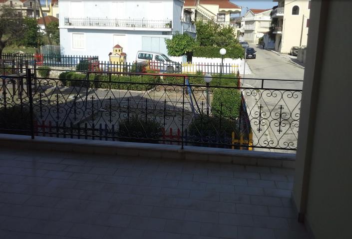 Image No.9-3 Bed Maisonette for sale