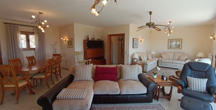 Image No.12-Villa for sale