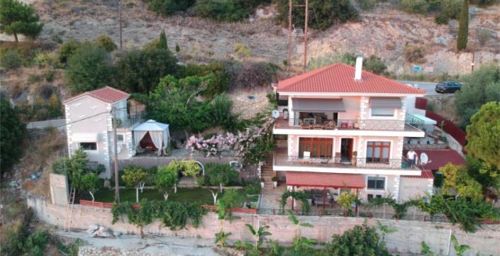 Image No.3-8 Bed House for sale