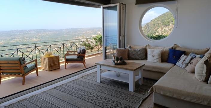 Image No.6-8 Bed House for sale