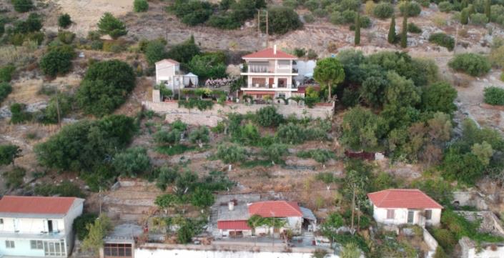 Image No.34-8 Bed House for sale