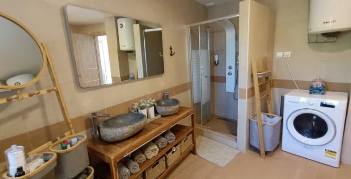 Image No.44-8 Bed House for sale