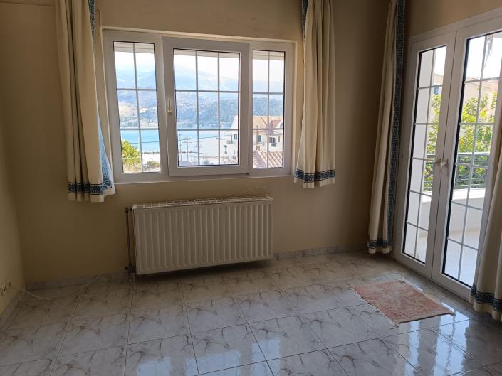 Image No.15-4 Bed House for sale