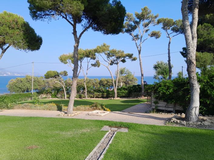 Image No.12-10 Bed Villa for sale