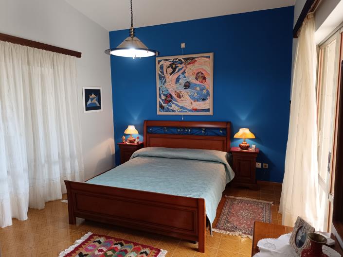 Image No.26-3 Bed House for sale