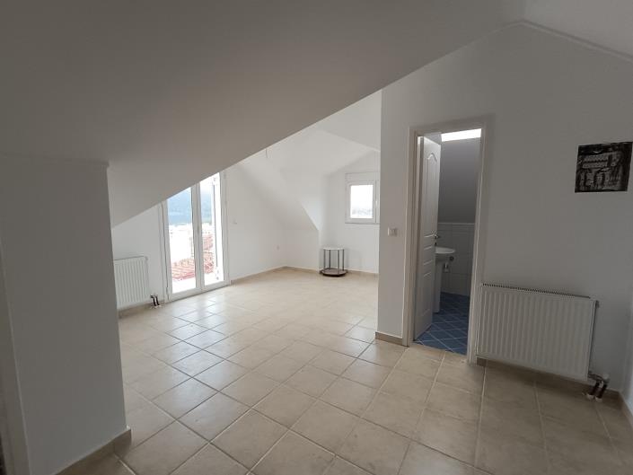 Image No.10-1 Bed Apartment for sale