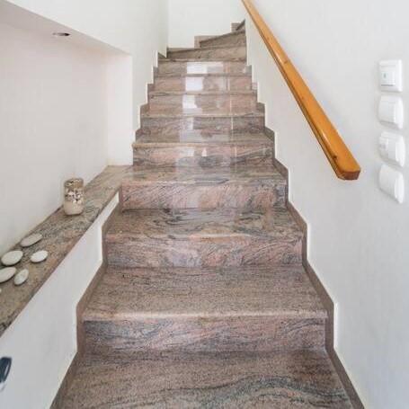 Image No.2-3 Bed House for sale