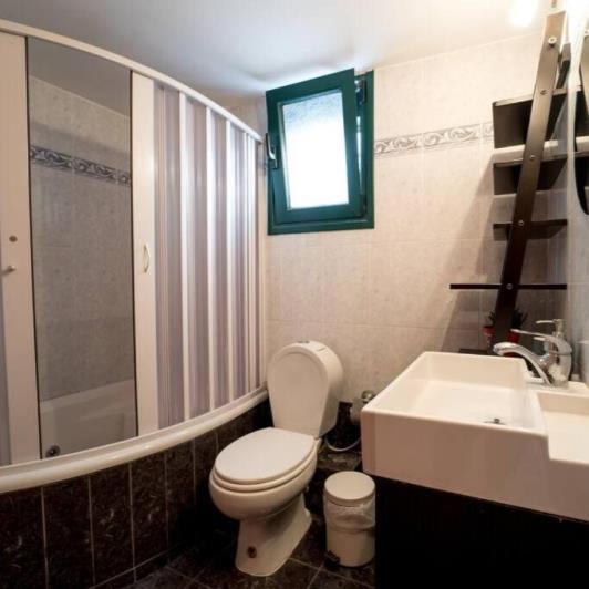 Image No.11-3 Bed House for sale