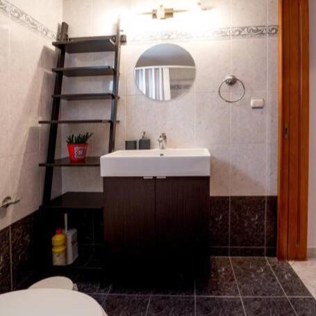 Image No.12-3 Bed House for sale