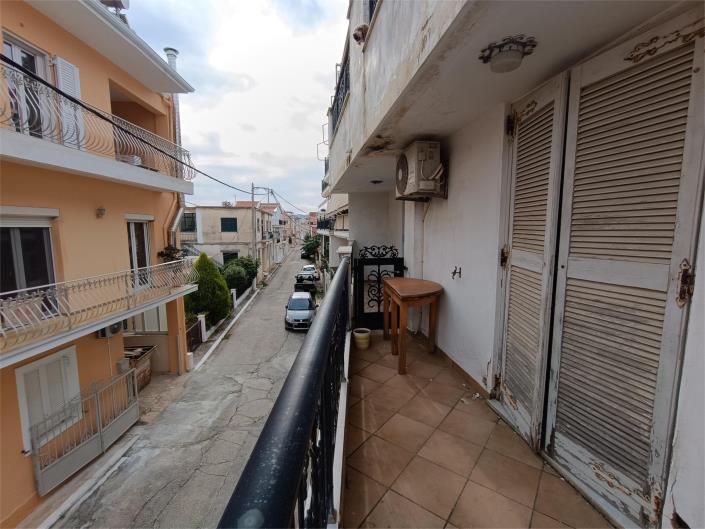 Image No.27-2 Bed Maisonette for sale