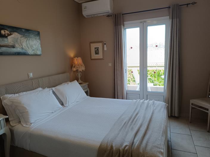 Image No.18-2 Bed Villa for sale