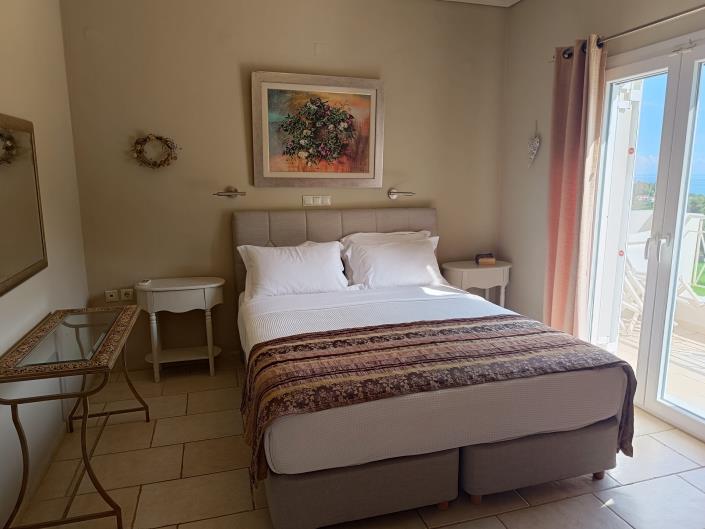 Image No.17-2 Bed Villa for sale