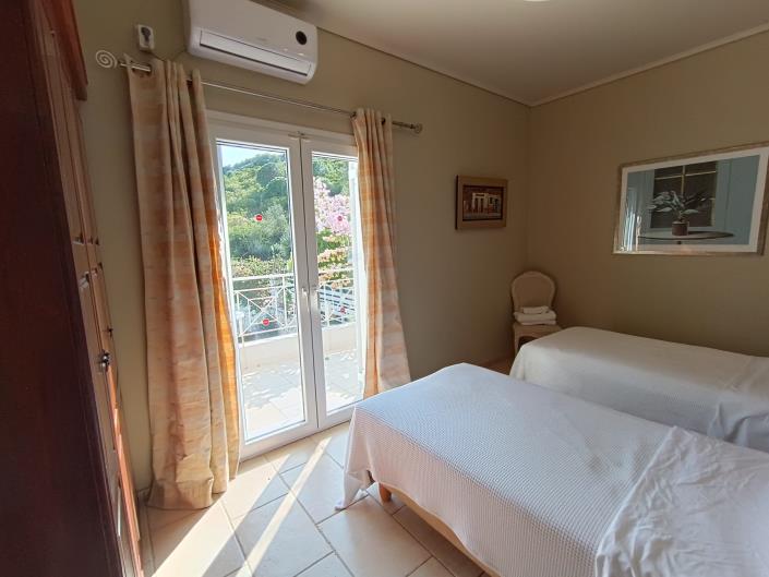 Image No.20-2 Bed Villa for sale