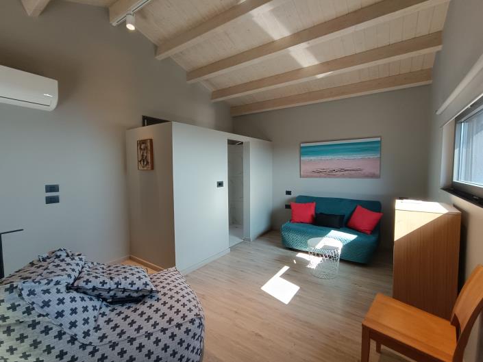 Image No.10-2 Bed Villa for sale