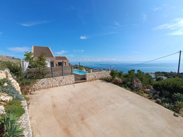 Image No.17-2 Bed Villa for sale