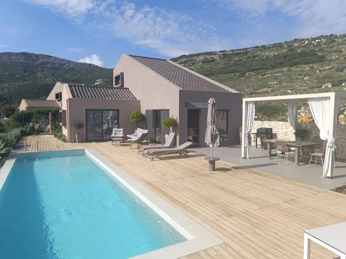 Image No.25-2 Bed Villa for sale