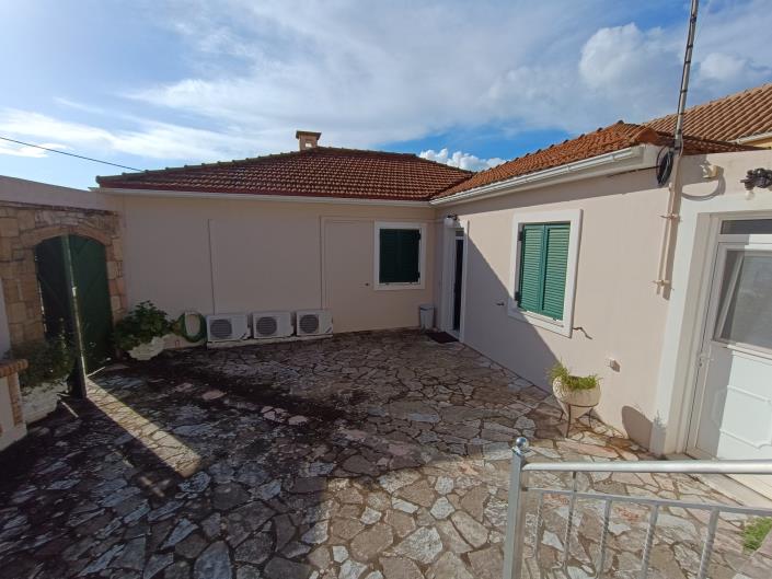 Image No.5-Maison de 3 chambres à vendre à Domata