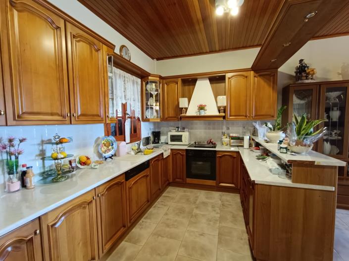 Image No.3-4 Bed House for sale