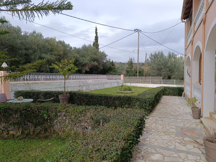 Image No.20-4 Bed House for sale