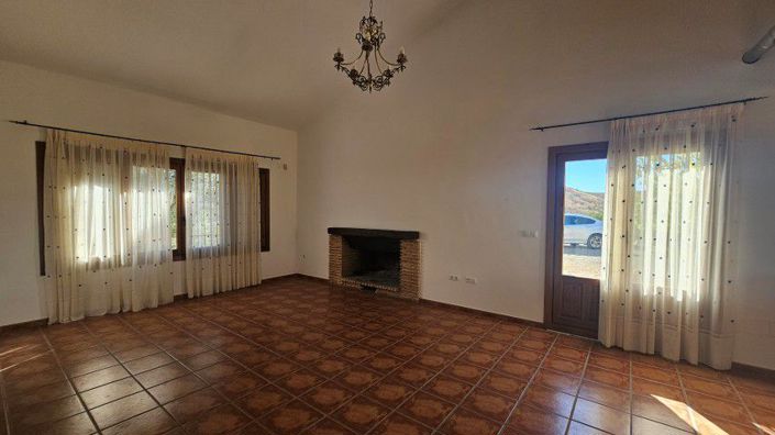 Image No.12-3 Bed Country House for sale