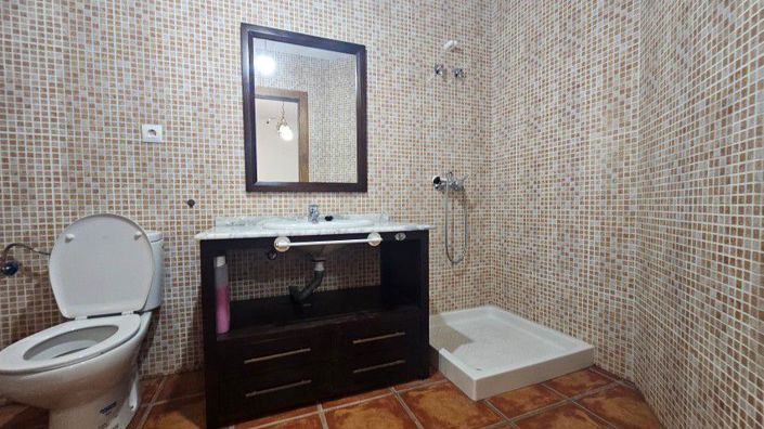Image No.26-3 Bed Country House for sale