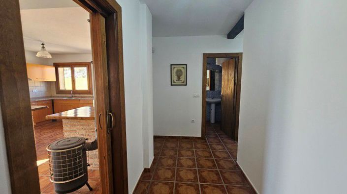 Image No.33-3 Bed Country House for sale