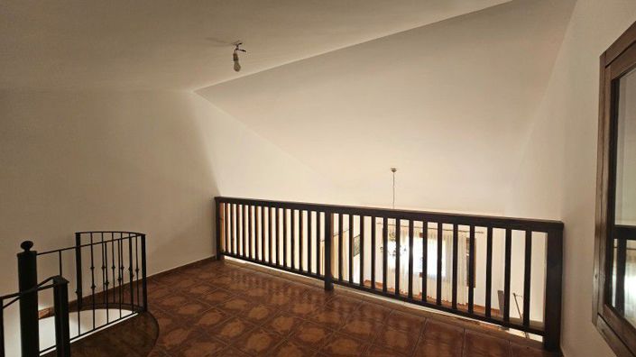 Image No.39-3 Bed Country House for sale