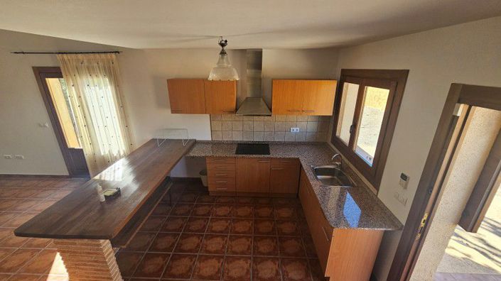 Image No.42-3 Bed Country House for sale