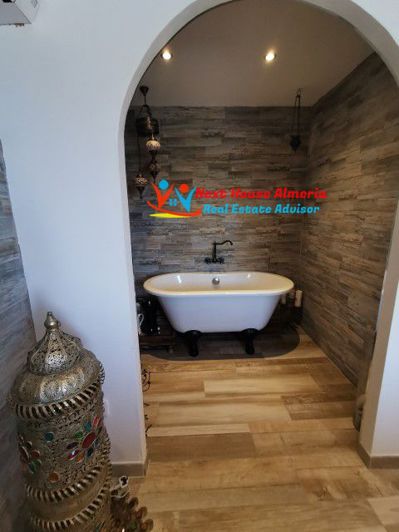 Image No.44-2 Bed Apartment for sale