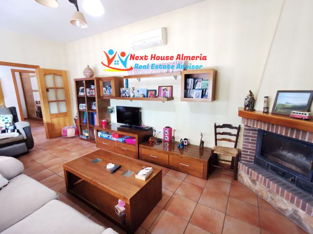 Image No.11-6 Bed Country House for sale