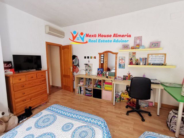 Image No.39-6 Bed Country House for sale