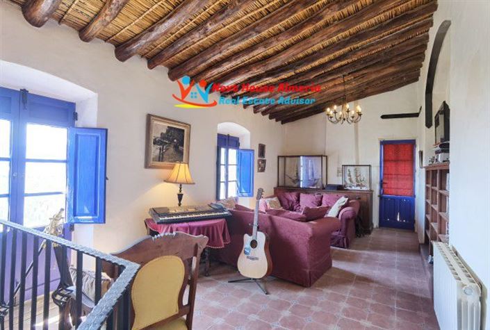 Image No.30-6 Bed Country House for sale