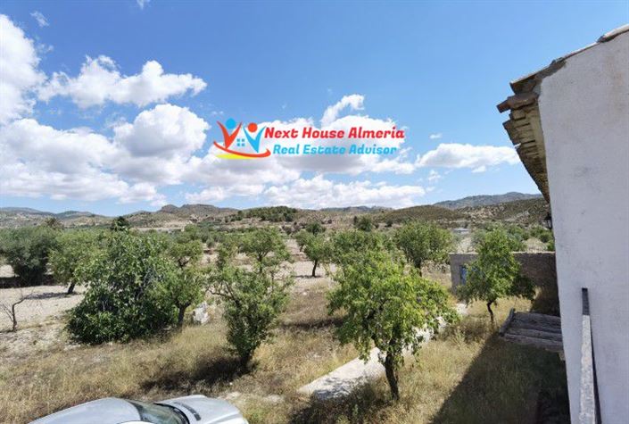 Image No.34-6 Bed Country House for sale