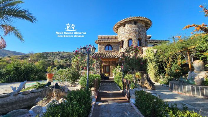 Image No.4-Villa de 4 chambres à vendre à Almeria