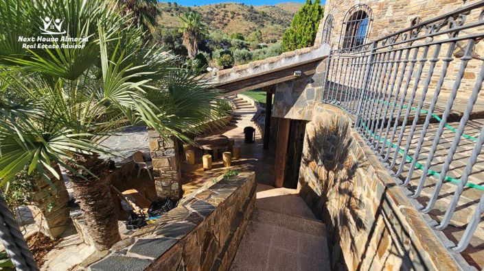 Image No.9-Villa de 4 chambres à vendre à Almeria