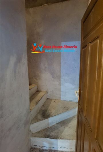 Image No.22-Maison de campagne de 6 chambres à vendre à Oria