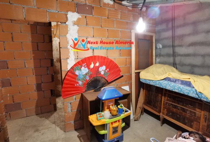 Image No.34-Maison de campagne de 6 chambres à vendre à Oria